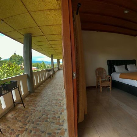 Pias Poppies Hotel Рантепао Экстерьер фото